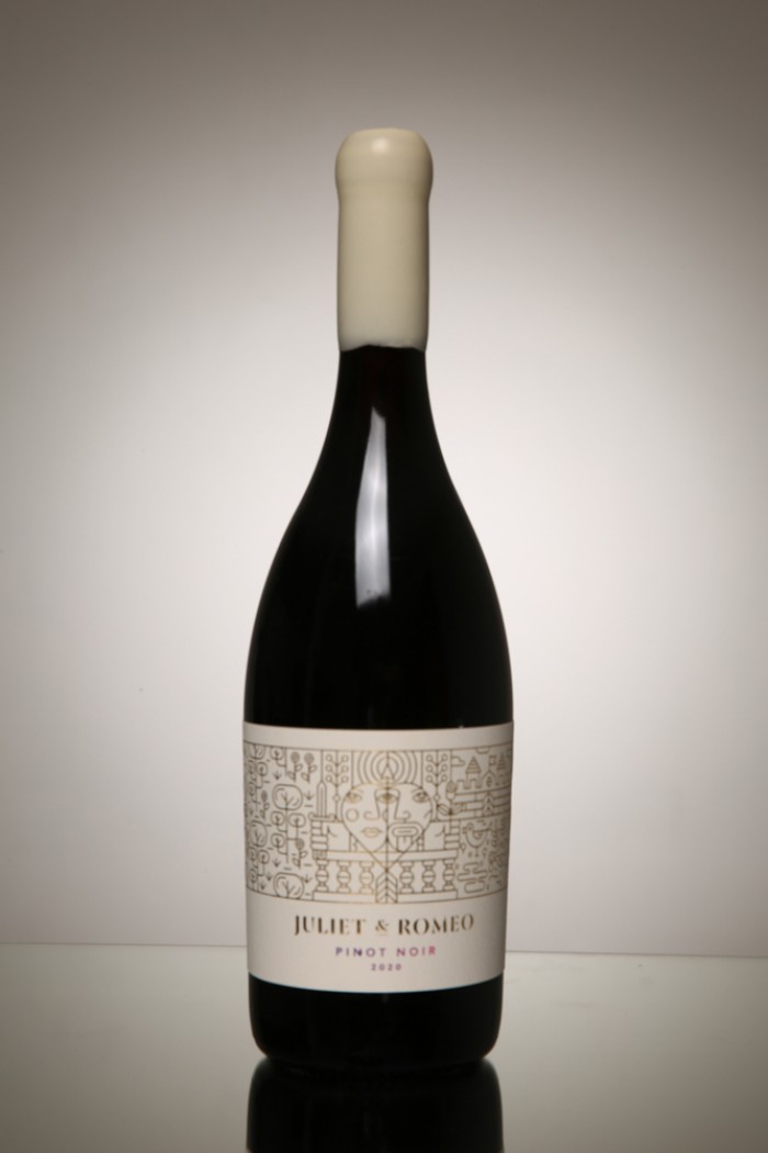 Juliet & Romeo Pinot Noir 2020 Wine Labels